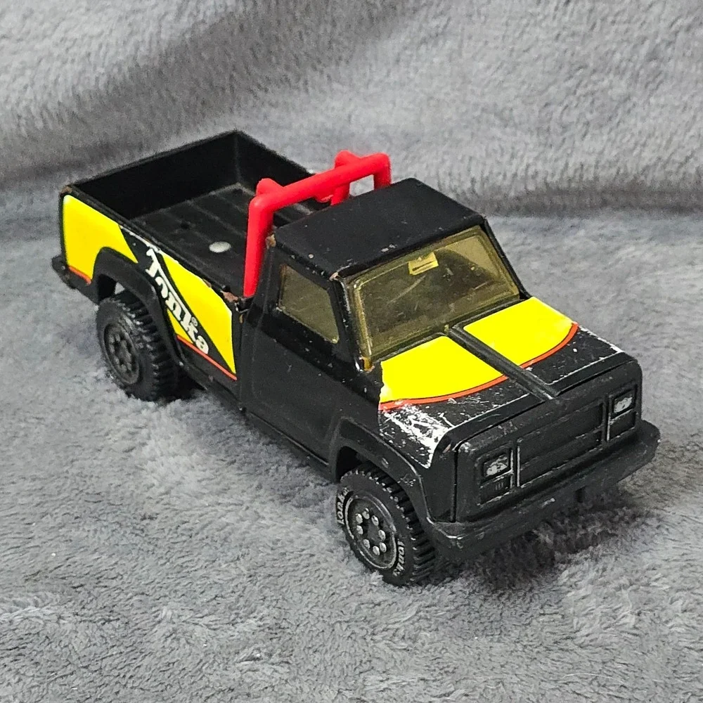 Vintage Tonka Wild Tiger Pickup Truck Diecast Toy Black Yellow Off-Road